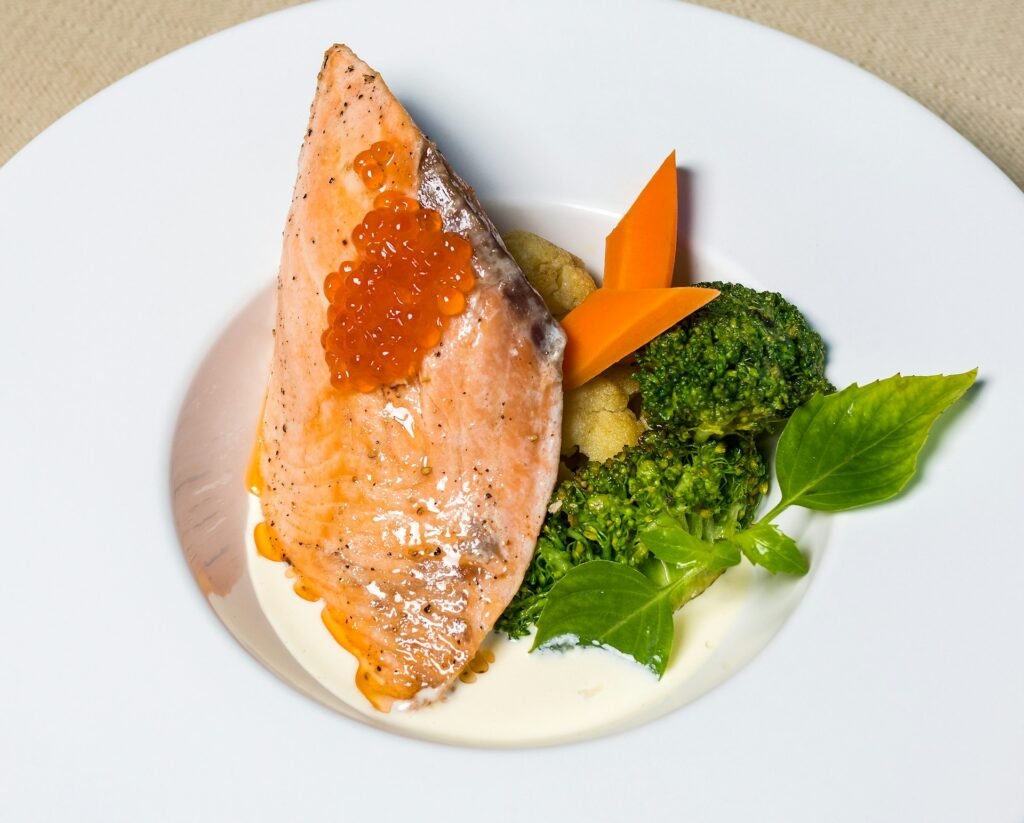 Les poissons gras comme le saumon, une très bonne source d'acide gras Oméga 3